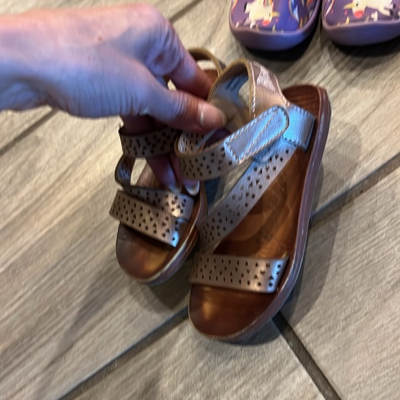 Lot size 6 leather sandals Mary Jane jellies and water shoes - Picture 5 of 9